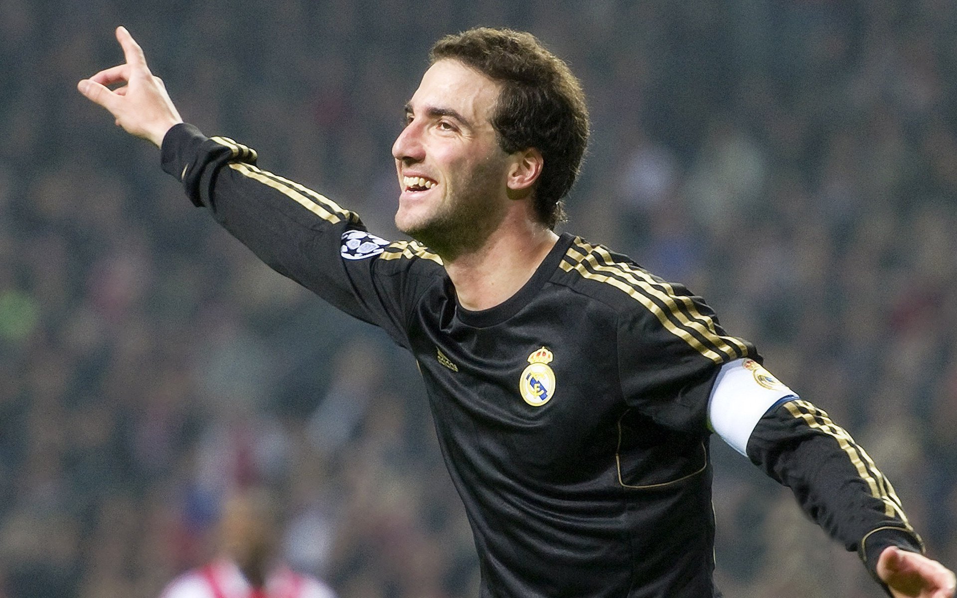 基层足球场地资源严重短缺，建立足球场地国家有补助么