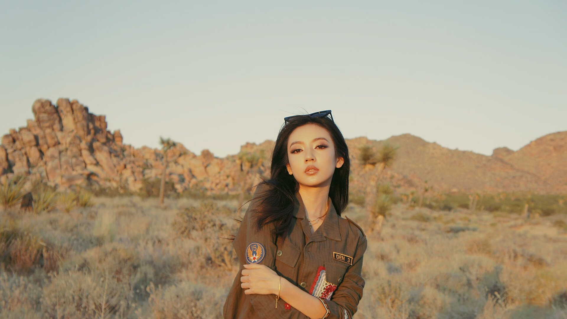 哈登带伤砍分助火箭逆转取胜,哈登跑向火箭替补席